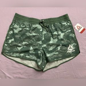 🩳 Reebok Women Printed Running Short w/Pockets - Laurel Wreath - Size L